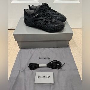 Authentic Balenciaga Drive Sneakers in Black Rubber Leather Womens 37 EU (7 US)